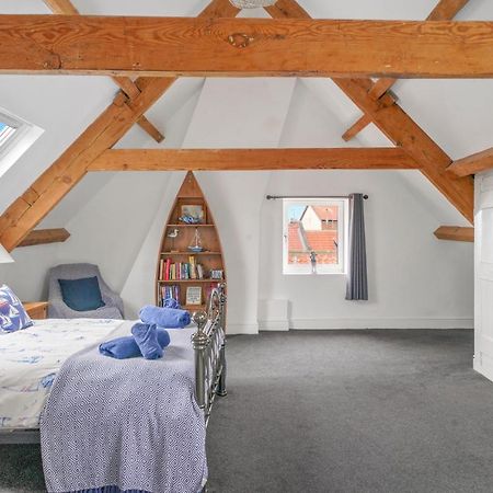 30 Percent Off! The Central Whitby Gem - 4 Bedrooms Экстерьер фото