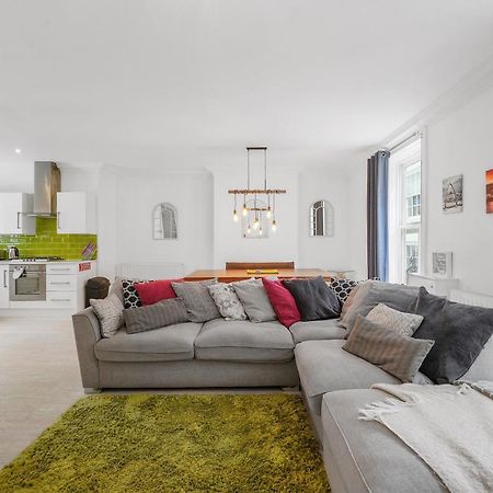 30 Percent Off! The Central Whitby Gem - 4 Bedrooms Экстерьер фото