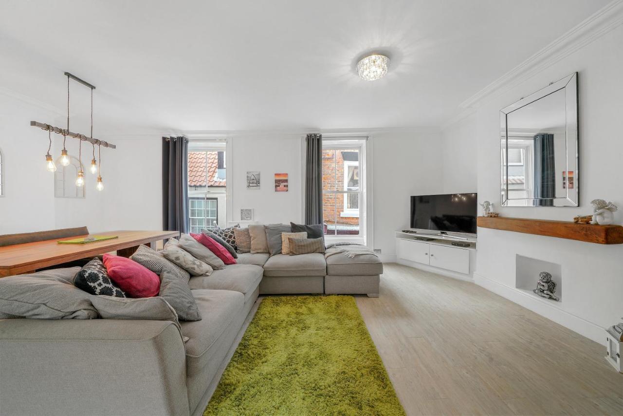 30 Percent Off! The Central Whitby Gem - 4 Bedrooms Экстерьер фото