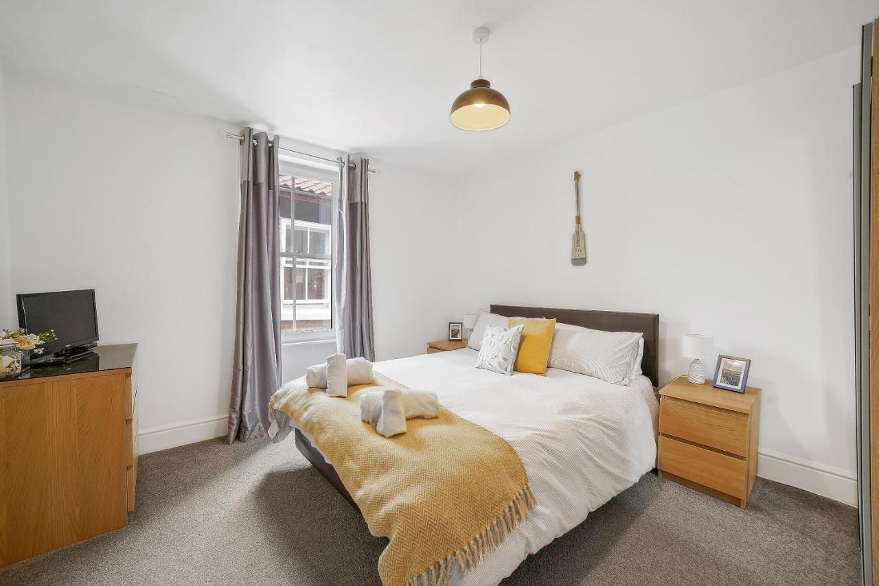 30 Percent Off! The Central Whitby Gem - 4 Bedrooms Экстерьер фото