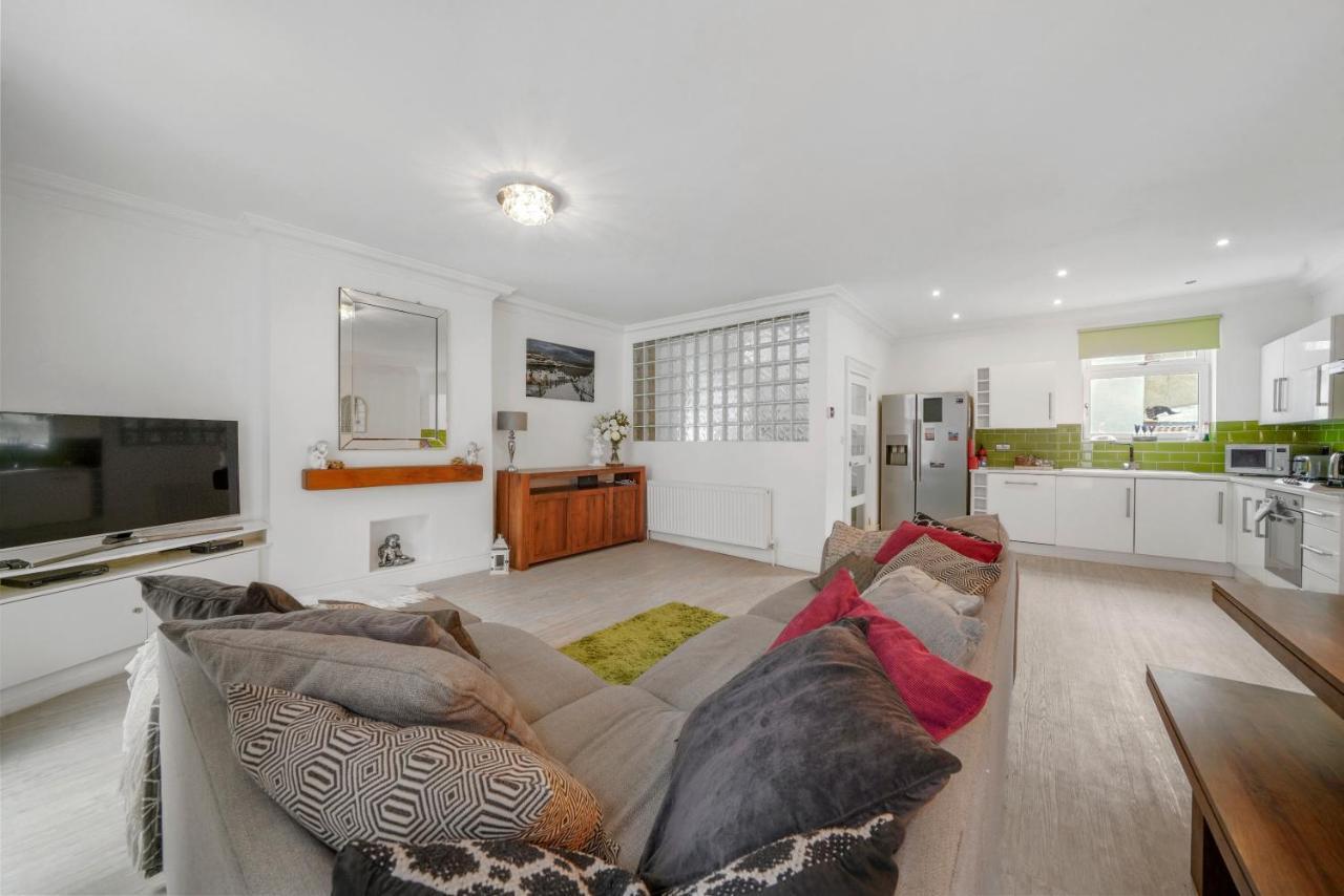 30 Percent Off! The Central Whitby Gem - 4 Bedrooms Экстерьер фото